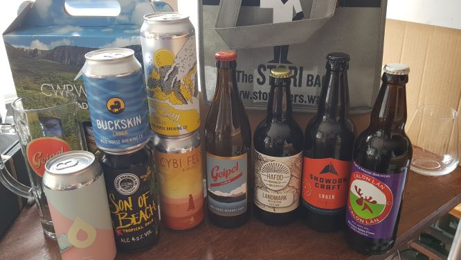 Welsh Craft Beer - Stori Bag with 9 Welsh Craft Beers.