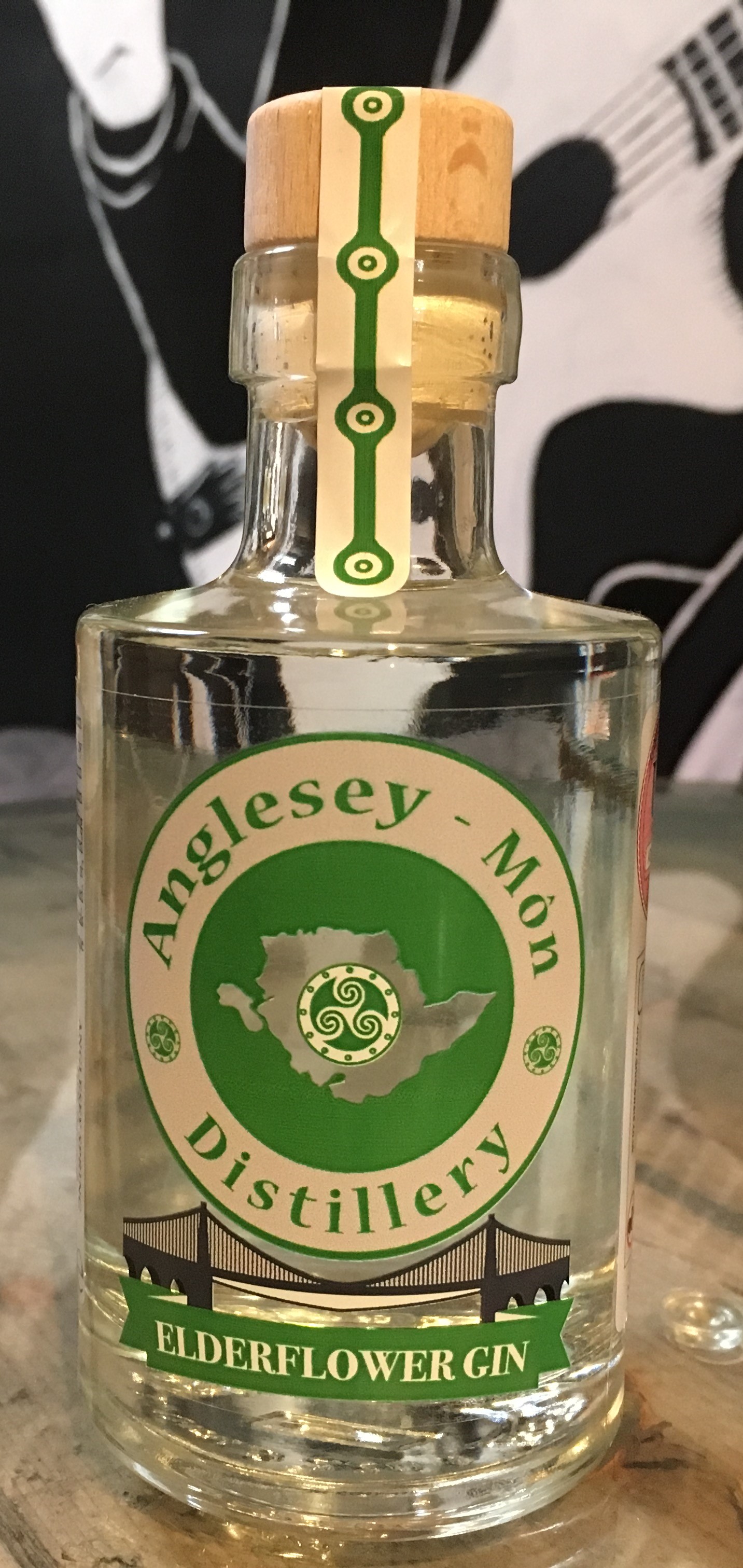 Anglesey Mon Distillery, welsh craft gin, craft gin